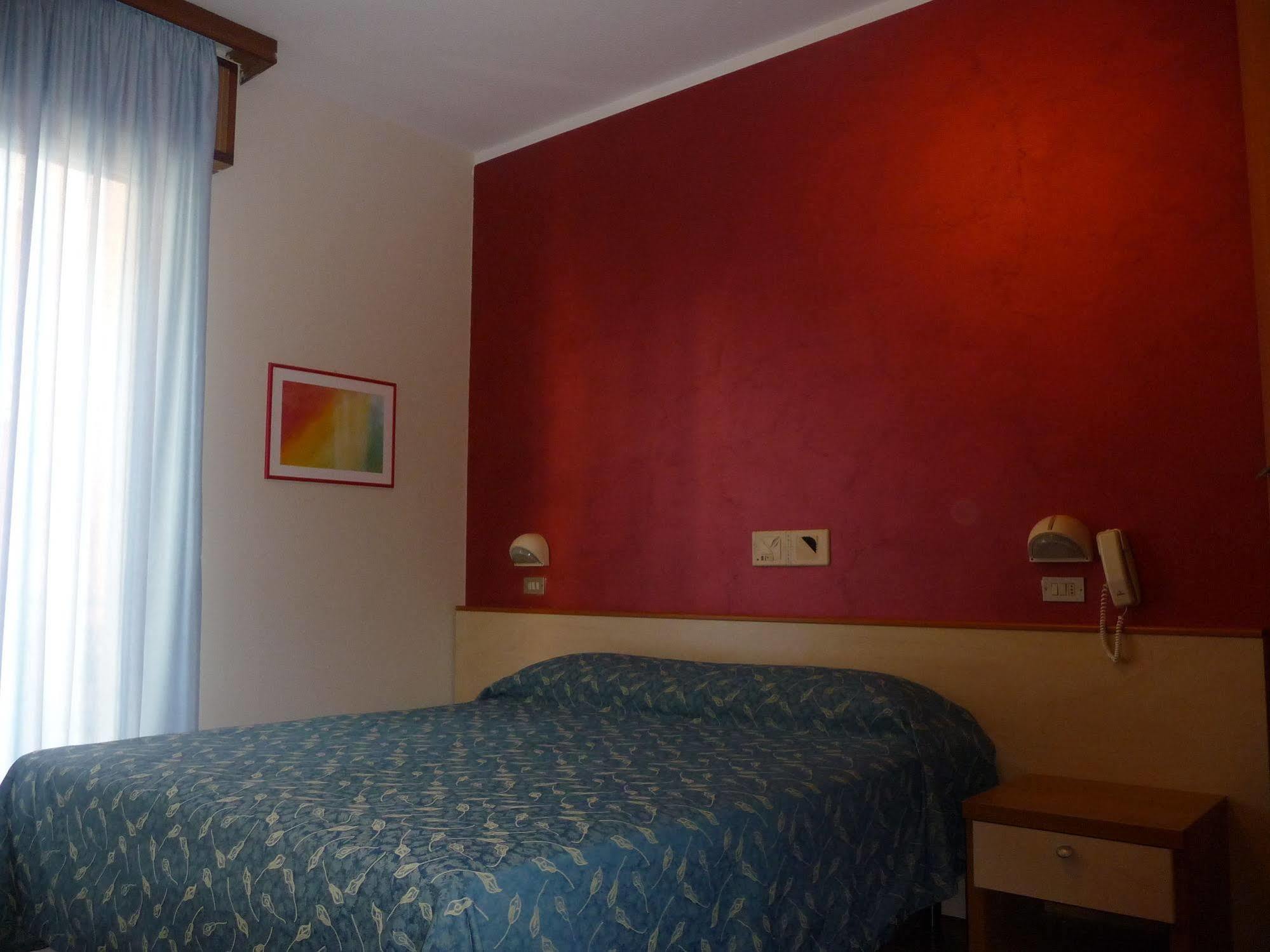Hotel Azzurra Rimini Exterior foto